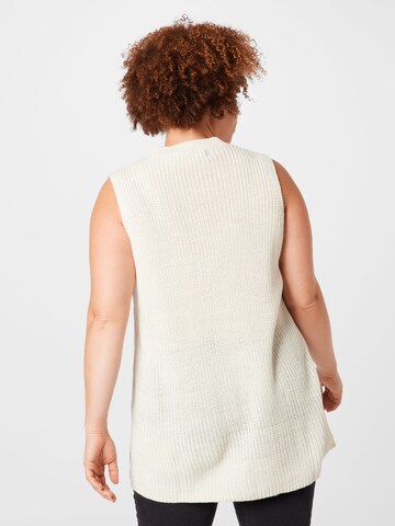 Vero Moda Curve Sweater 'LEA' in Beige