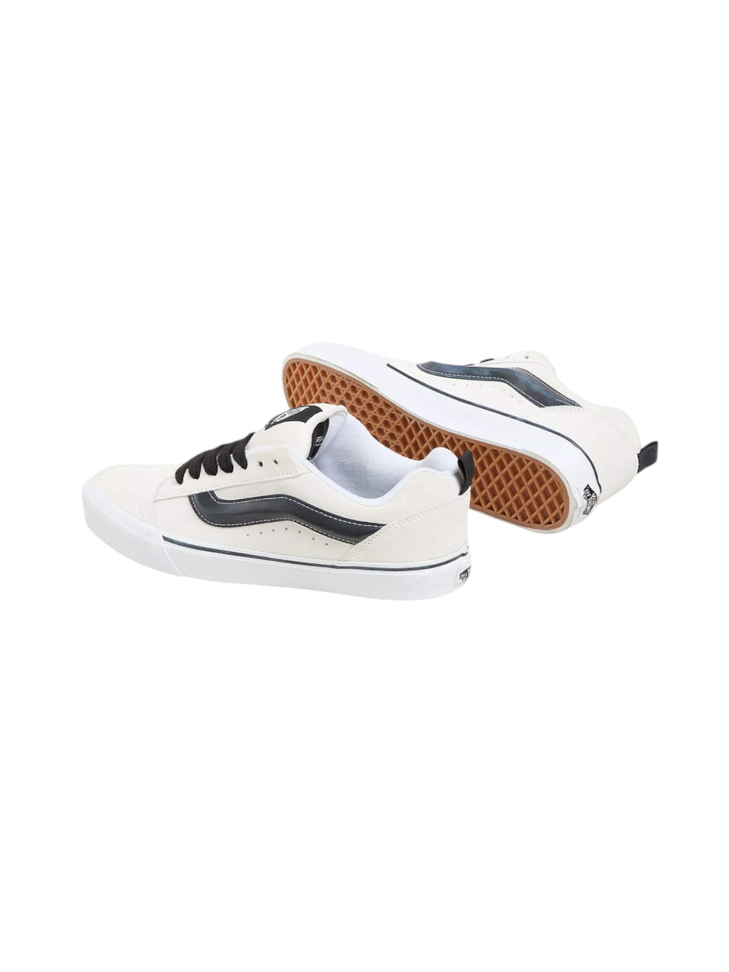 VANS Platform trainers 'Knu Skool' in White