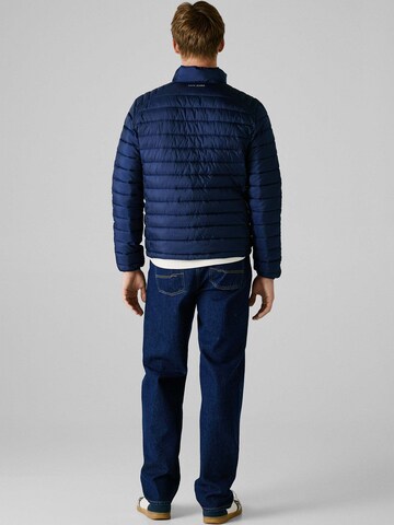 Giacca invernale di Red Bull Racing x Pepe Jeans in blu