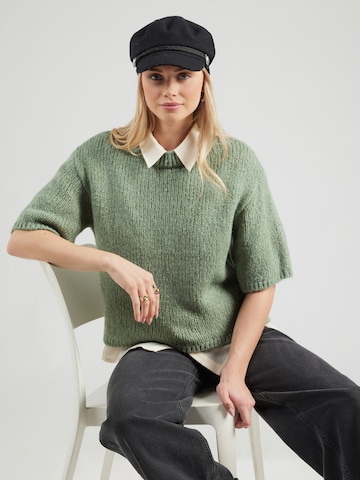 JDY Sweater 'JDYLINEA' in Green: front