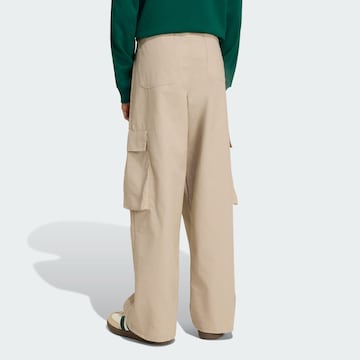 ADIDAS ORIGINALS Lużny krój Spodnie w kolorze beżowy