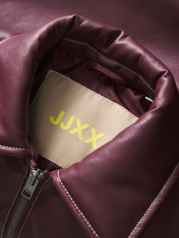 Veste mi-saison 'JXCALA' JJXX en rouge