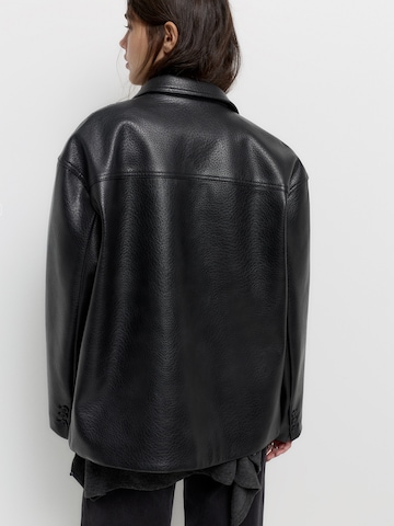 Pull&Bear Between-season jacket in Black