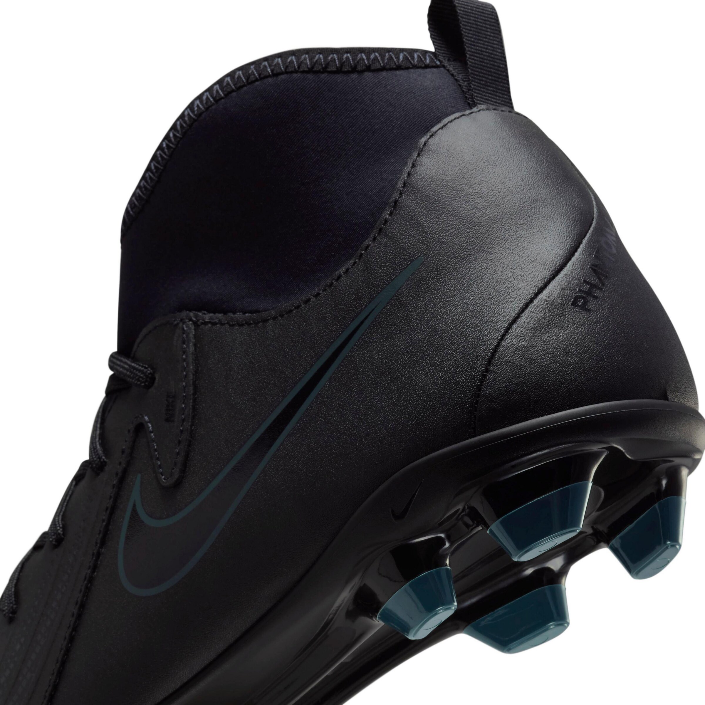 NIKE Soccer Cleats 'Phantom Luna II Club' in Black