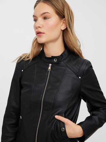 Veste mi-saison 'Lotus' VERO MODA en noir