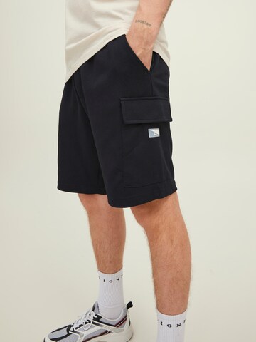 JACK & JONES Regular Shorts in Schwarz