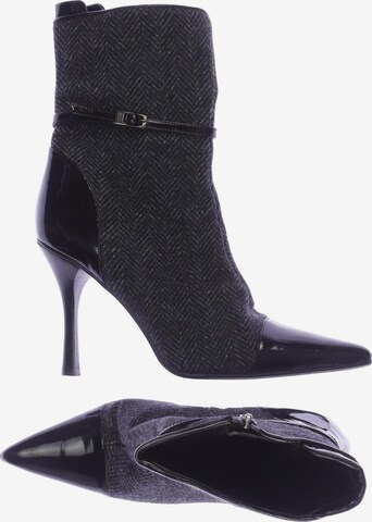 BOSS Dress Boots in 38,5 in Grey: front