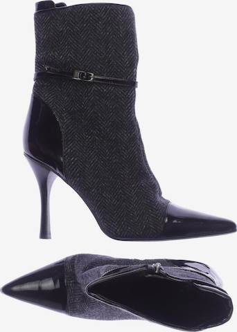 BOSS Black Dress Boots in 38,5 in Grey: front