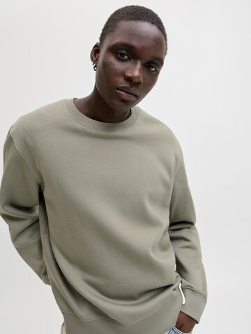 JACK & JONES Majica 'JJESTAR' | siva barva