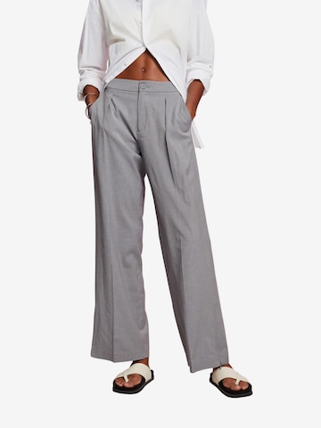 ESPRIT Loose fit Pleated Pants in Grey: front