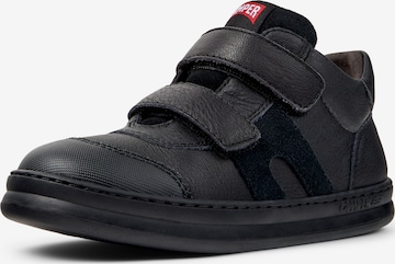 Baskets 'Runner Four' CAMPER en noir : devant