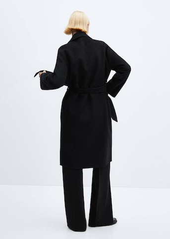 MANGO Přechodný kabát 'Cuca' – černá
