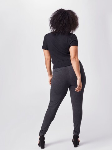 Coupe slim Pantalon à pince 'Jia' KAFFE CURVE en gris