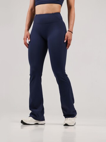 Evazați Leggings 'Nova Flared Leggings' de la neverover pe albastru