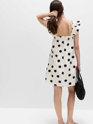 Robe Marks & Spencer en blanc