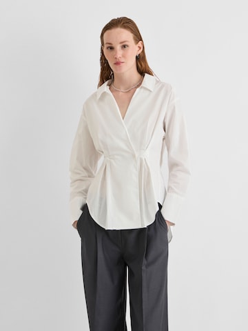 ROUGE EDIT - Blusa en blanco: frente