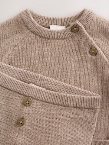 Next Set in Beige