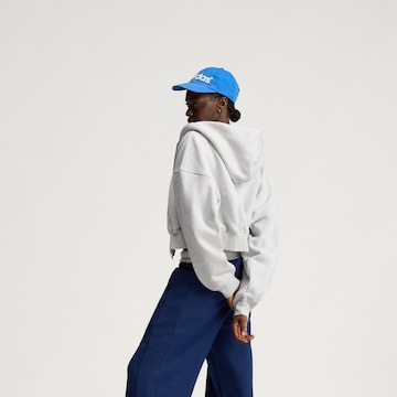 ADIDAS ORIGINALS - Sudadera con cremallera en gris
