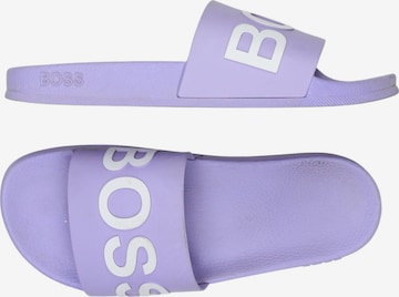 BOSS Black Sandalen 41 in Lila: Vorderseite