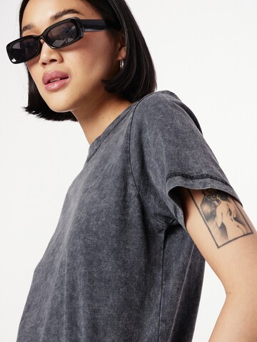 Nasty Gal Shirt in Grey