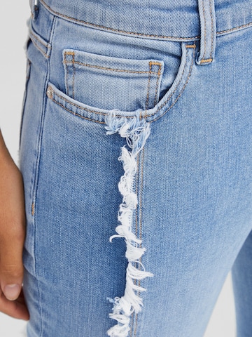 Bershka Flared Jeans in Blauw