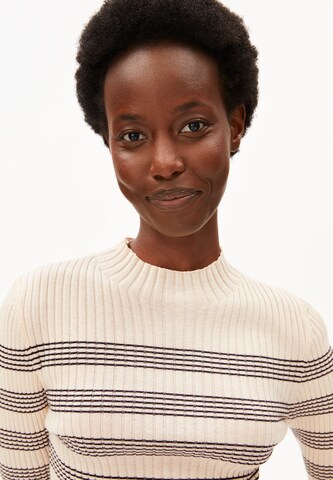 Pull-over 'Alaani' ARMEDANGELS en beige
