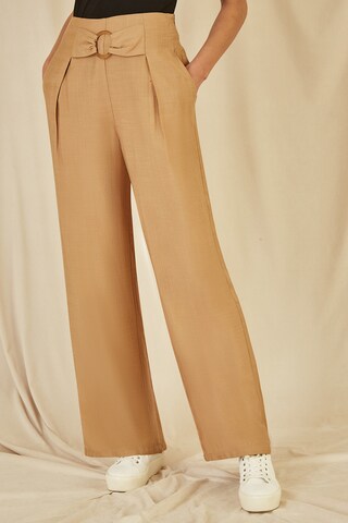 Yumi Wide Leg Hose in Braun: Vorderseite