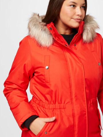 ONLY Carmakoma Zimska jakna 'IRENA' | rdeča barva