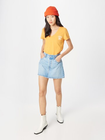 LEVI'S ® - Camisa 'Graphic Perfect Vneck' em amarelo