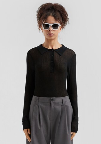 Pull-over QS en noir : devant