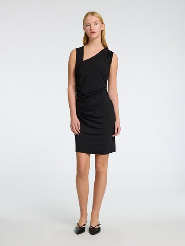 Robe fourreau SELECTED en noir