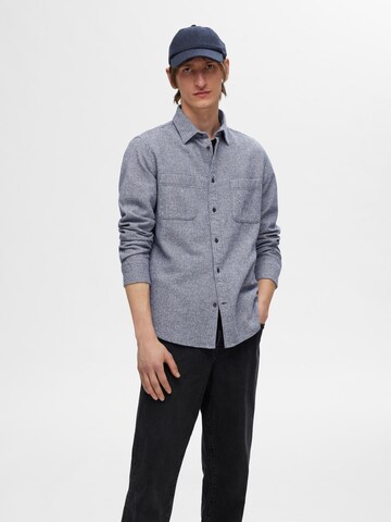 SELECTED HOMME Regular fit Button Up Shirt 'SLHOwen' in Blue: front