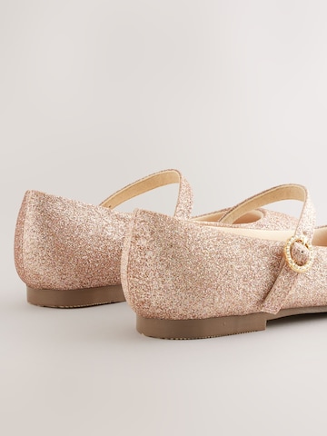 Next Балерини в злато