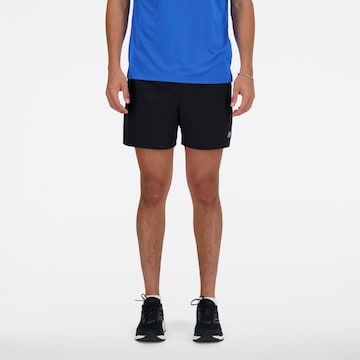 Regular Pantalon de sport new balance en noir : devant