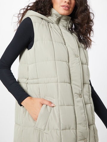 River Island Bodywarmer in Beige