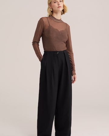 Tricou de la WE Fashion pe maro