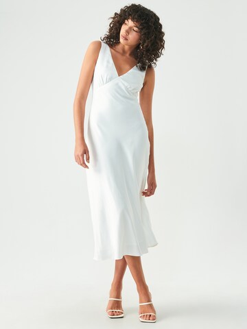 St MRLO Sukienka 'KIRBY' w kolorze biały