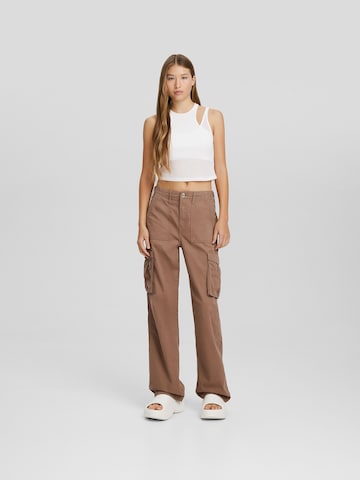 Bershka Wide Leg Cargobukser i brun