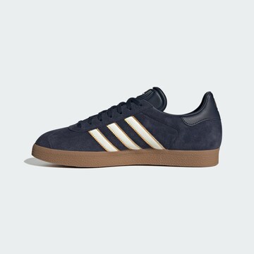 Baskets basses 'Gazelle Manchester United Terrace Icons' ADIDAS ORIGINALS en bleu