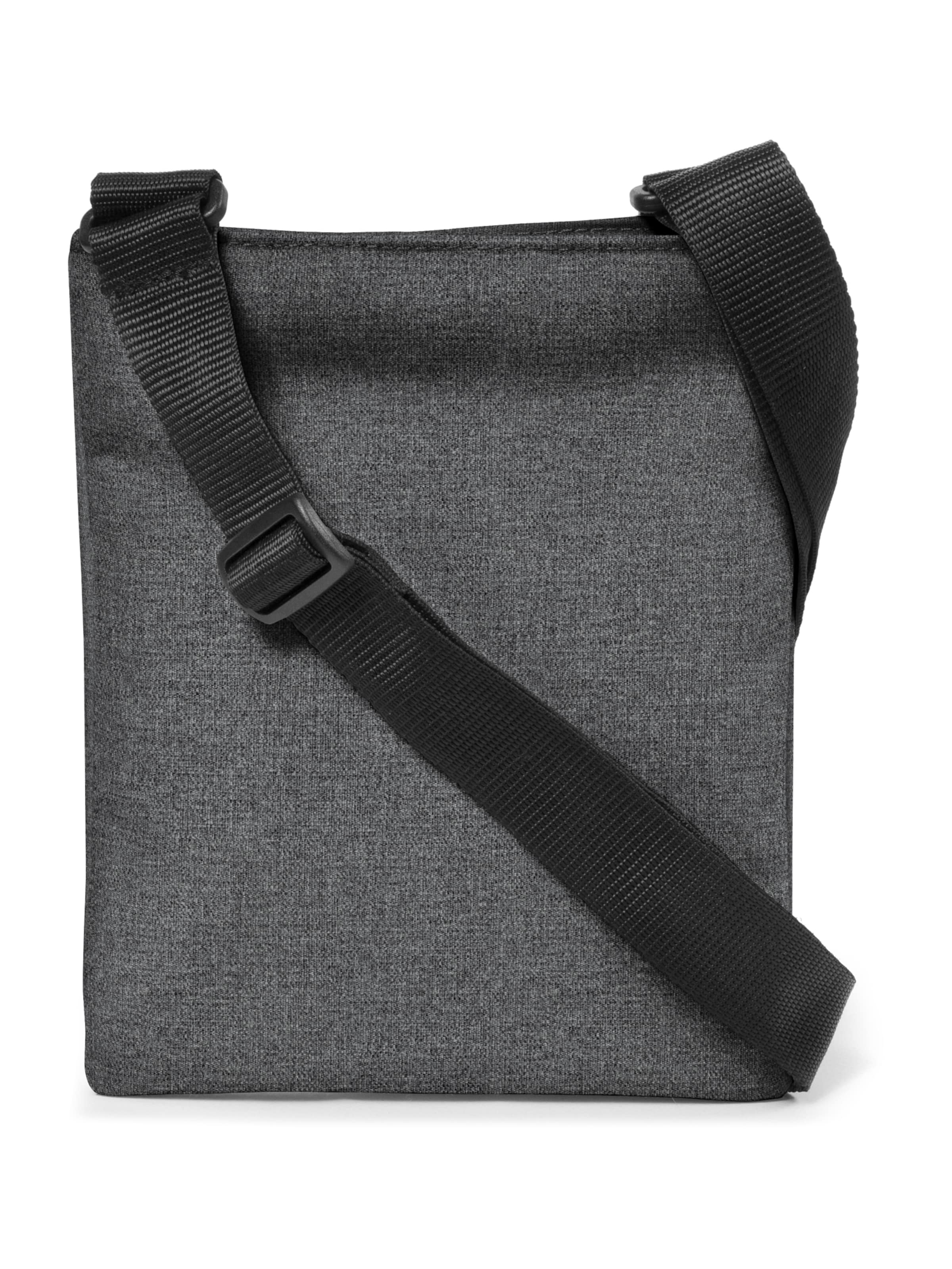 EASTPAK Skuldertaske 'Rusher' i grå