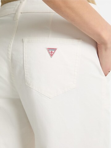 GUESS Loosefit Hose in Weiß
