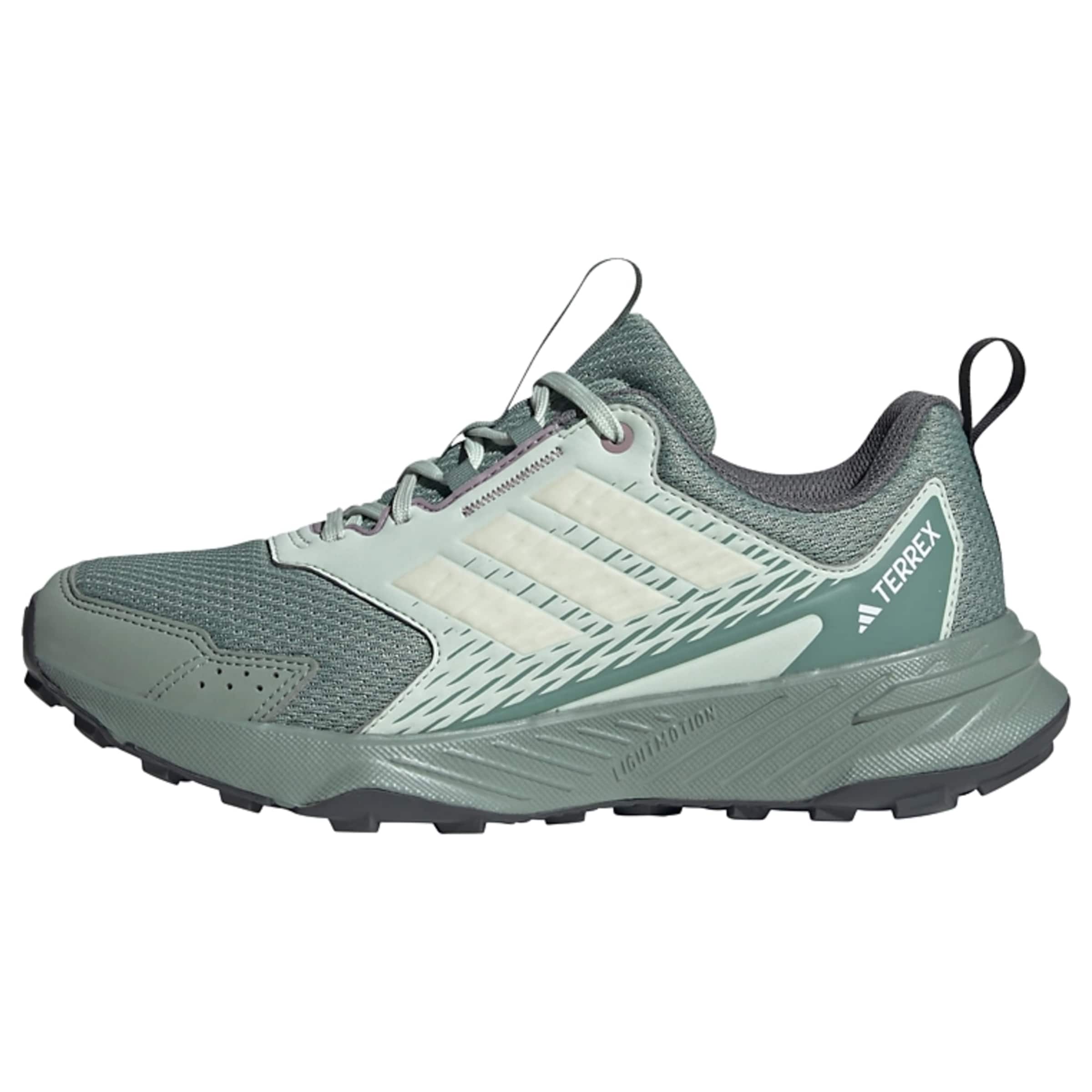 Chaussure basse 'Tracefinder Trail' ADIDAS TERREX en vert : devant