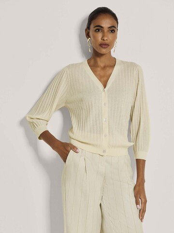 MADELEINE Gebreid vest in Wit: voorkant