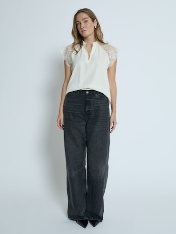 Peppercorn Blouse 'Kia' in Wit