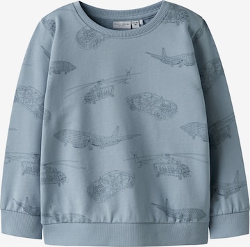 NAME IT Sweatshirt 'Sweatshirt NMMVARON LS AOP SWT UNB' in Blue: front