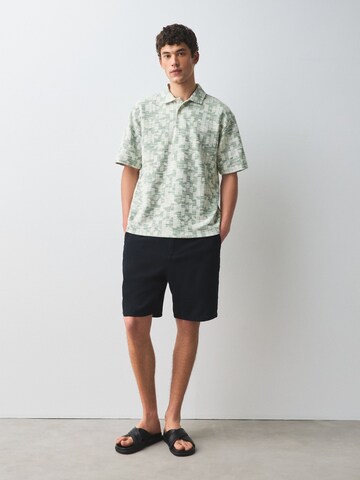 Tricou de la Next pe verde