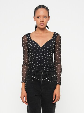 Abercrombie & Fitch Tričko 'ZOE' - Čierna: predná strana