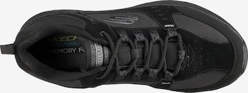 melns SKECHERS Zemie brīvā laika apavi 'Oak Canyon'