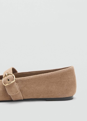 MANGO Riemchenballerina in Braun