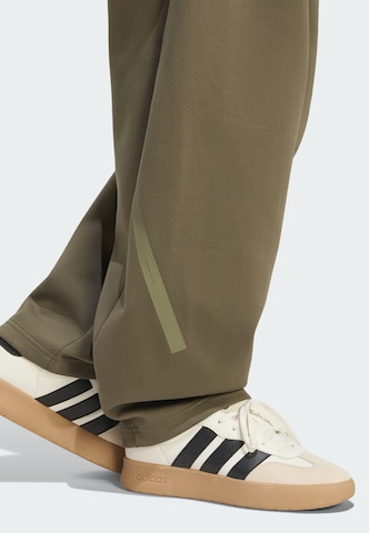 ADIDAS SPORTSWEAR - Pierna ancha Pantalón deportivo 'Z.N.E.' en verde